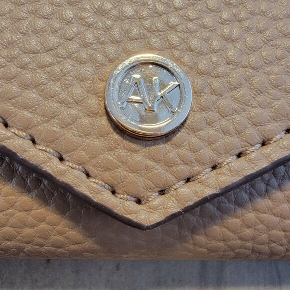 Anne Klein Wallet with Key Chain Embossed Beige Snap Shut Logo - Picture 3 of 6